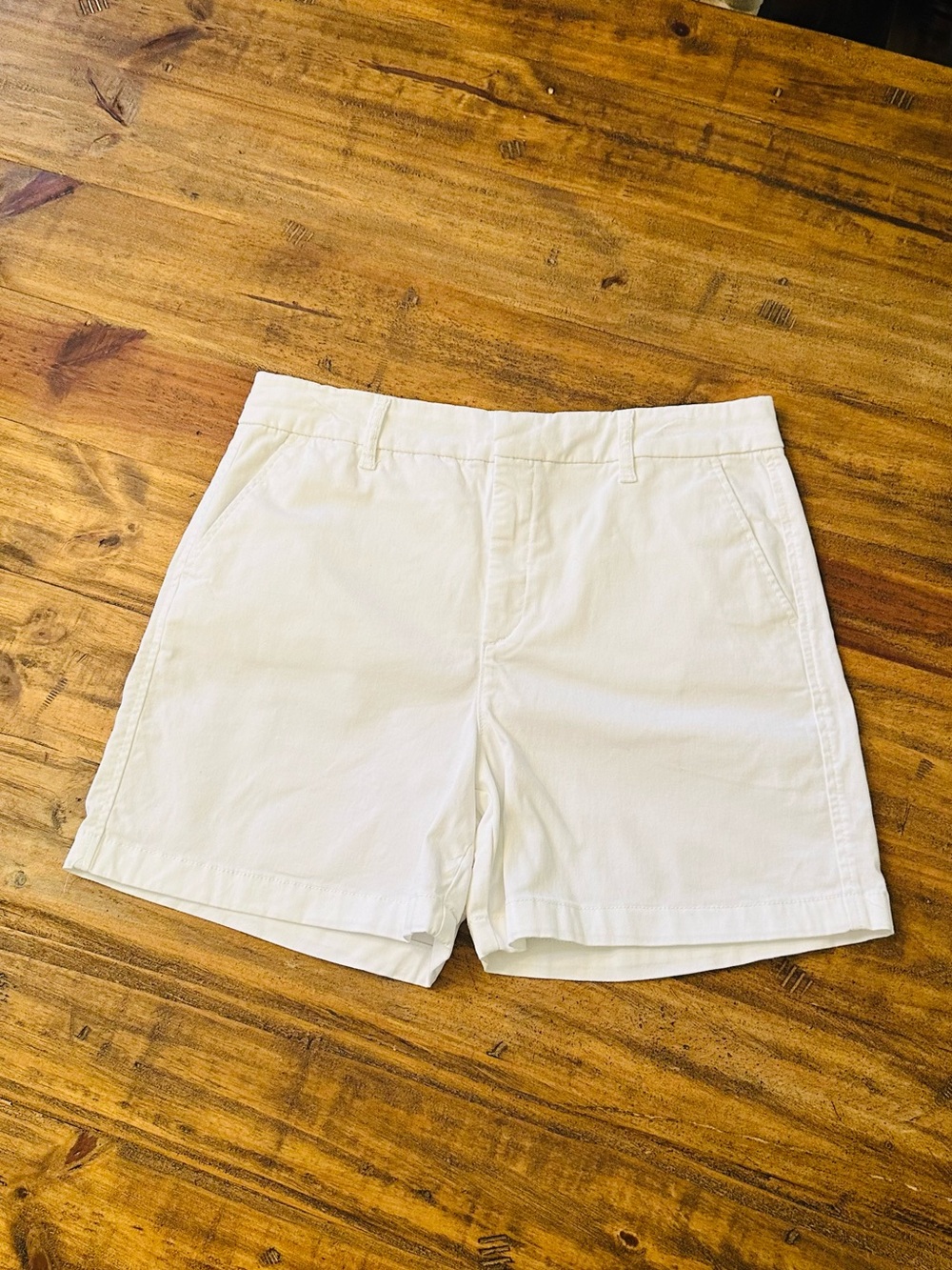 Gloria Vanderbilt White Women’s Chino Shorts
